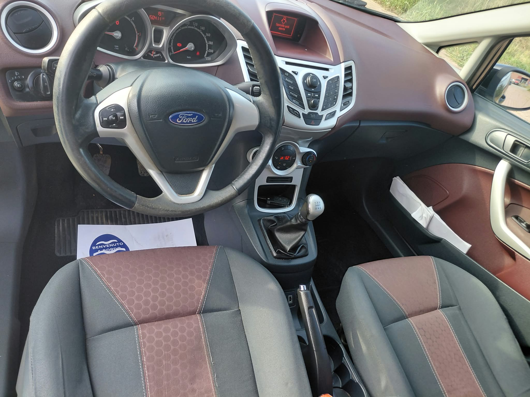 FORD FIESTA 1.4 TDCi 68CV – Allestimento Titanium (5 Porte) - immagine 3