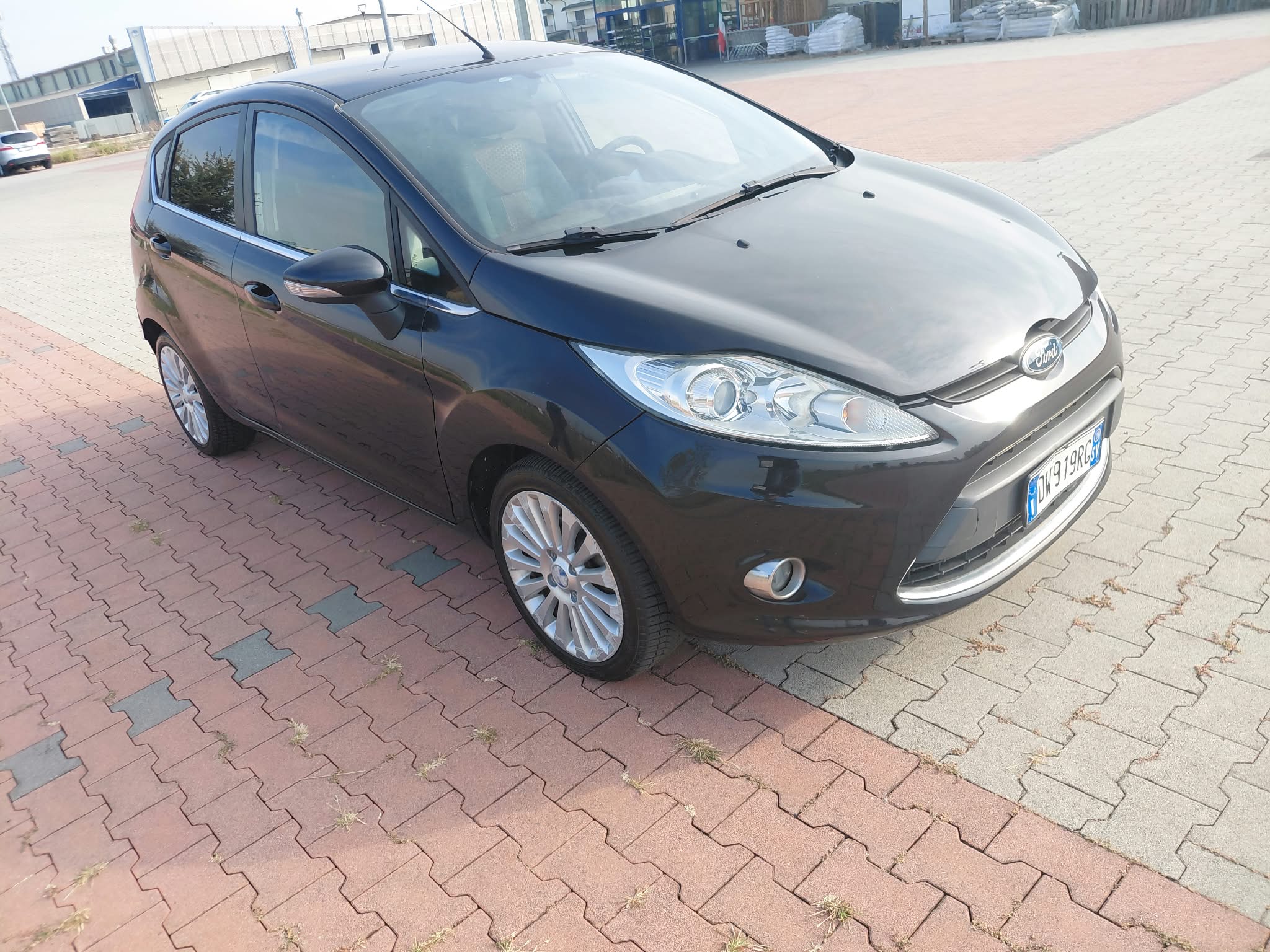 FORD FIESTA 1.4 TDCi 68CV – Allestimento Titanium (5 Porte) - immagine 12
