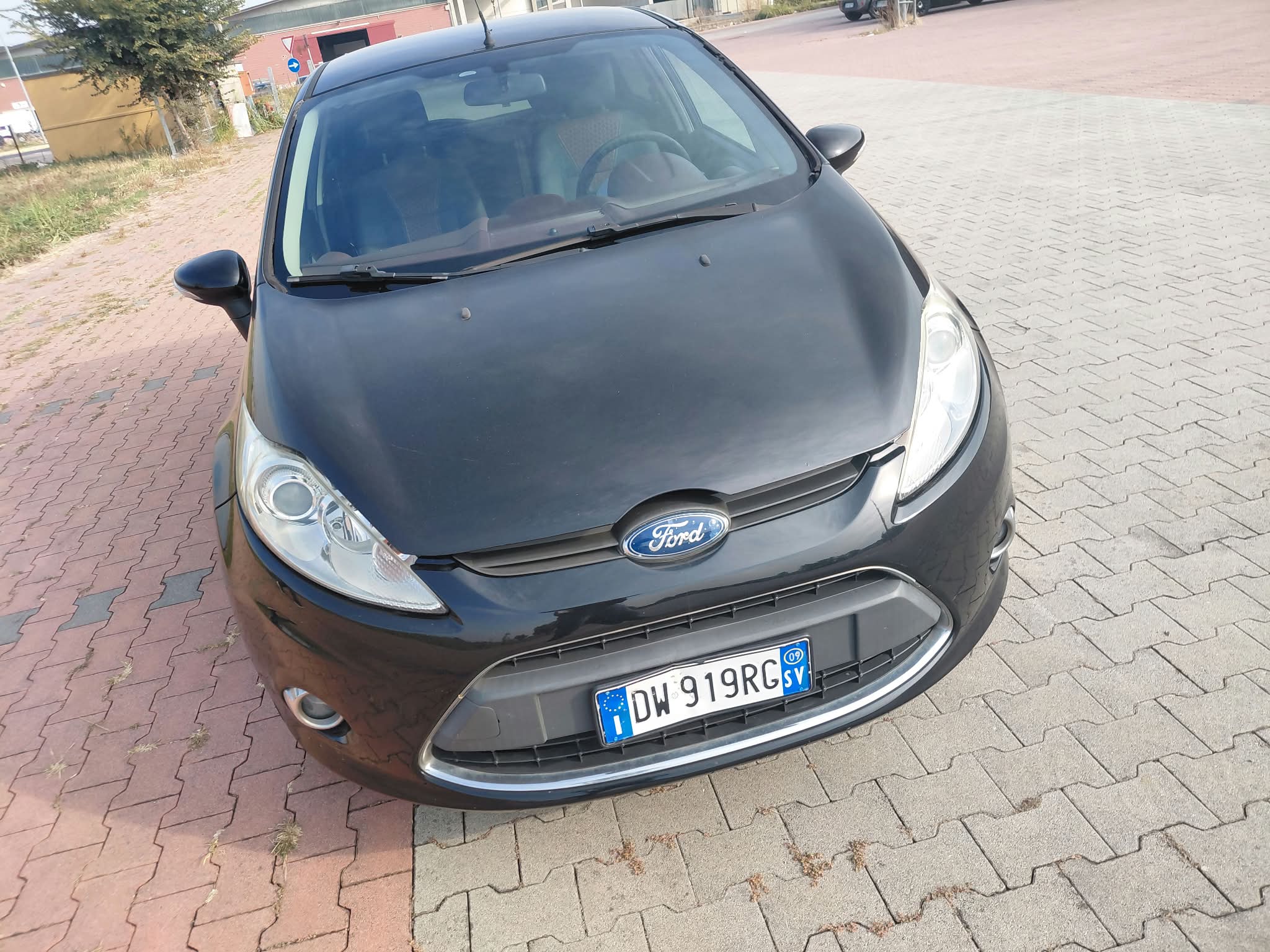 FORD FIESTA 1.4 TDCi 68CV – Allestimento Titanium (5 Porte) - immagine 17
