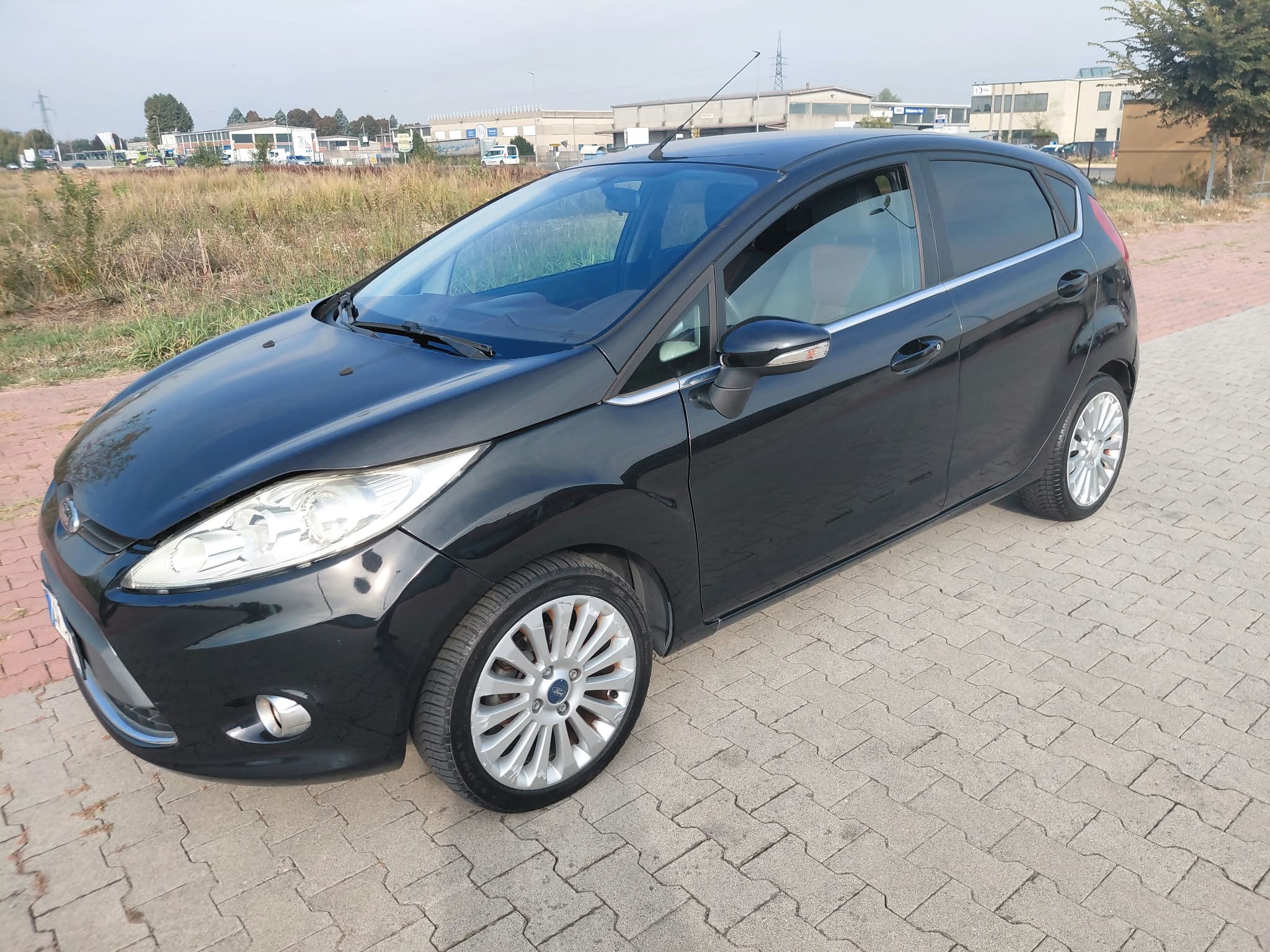FORD FIESTA 1.4 TDCi 68CV – Allestimento Titanium (5 Porte) - immagine 18