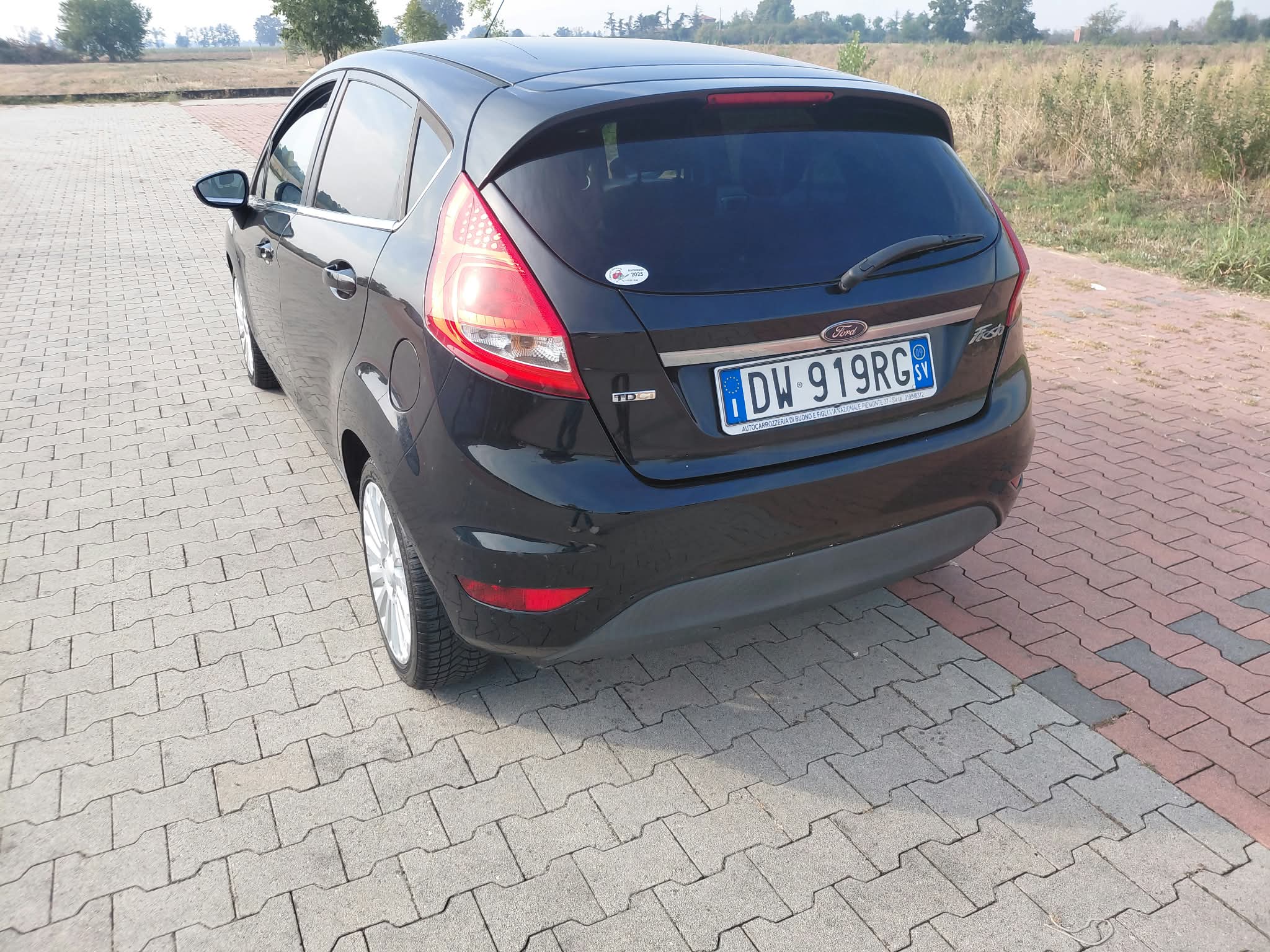 FORD FIESTA 1.4 TDCi 68CV – Allestimento Titanium (5 Porte) - immagine 19