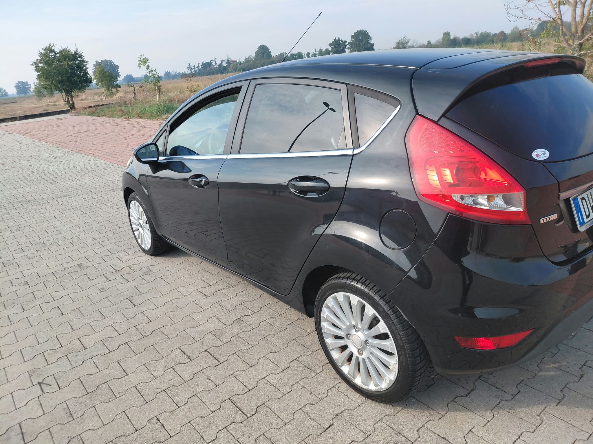 FORD FIESTA 1.4 TDCi 68CV – Allestimento Titanium (5 Porte) - immagine 21