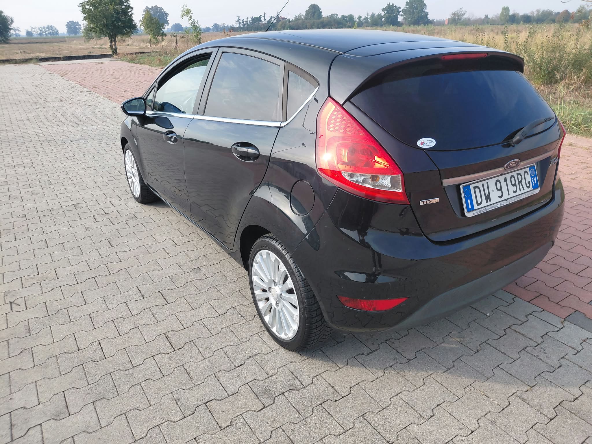 FORD FIESTA 1.4 TDCi 68CV – Allestimento Titanium (5 Porte) - immagine 23