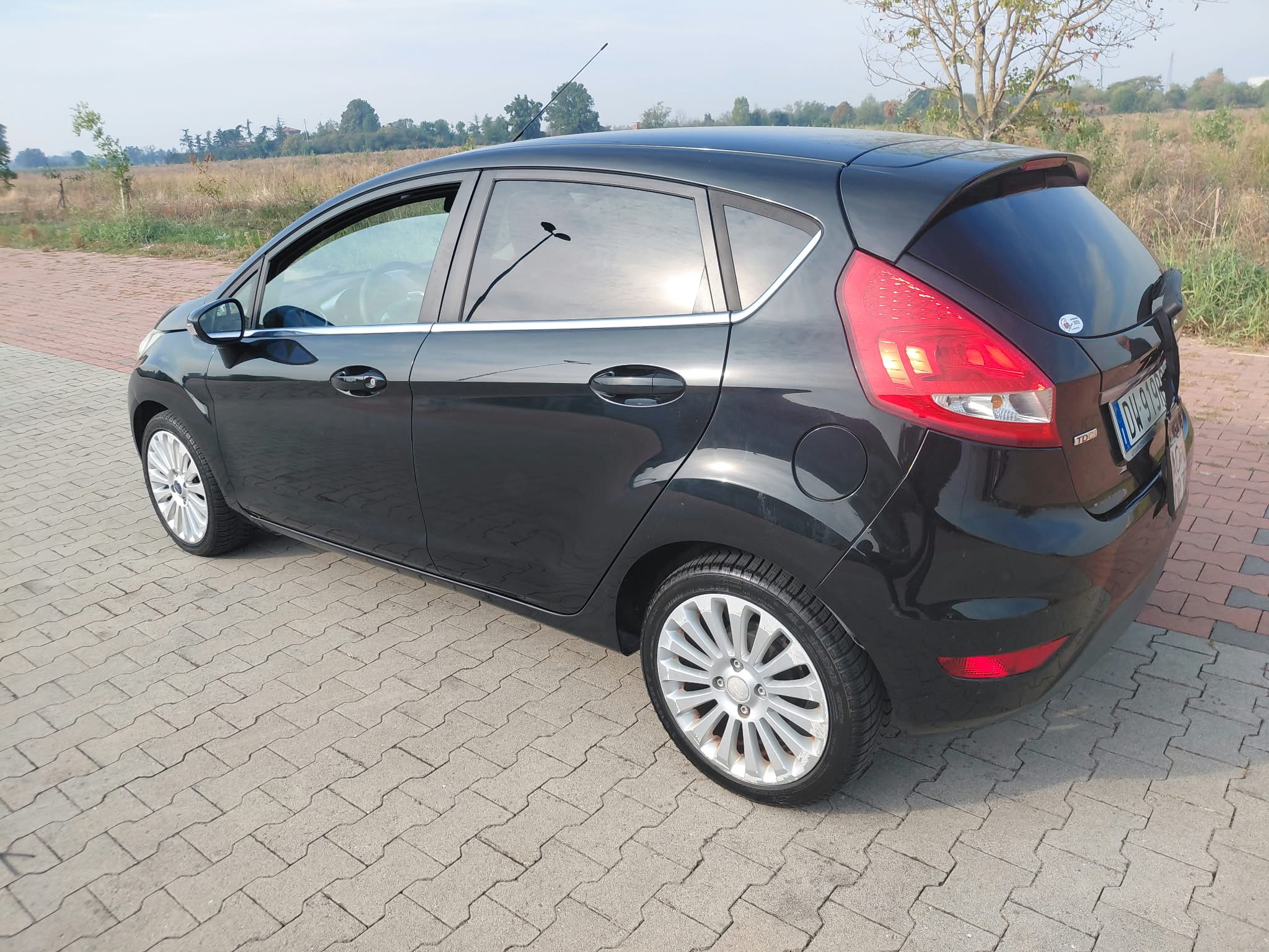 FORD FIESTA 1.4 TDCi 68CV – Allestimento Titanium (5 Porte) - immagine 26